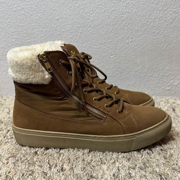 Cougar Dublin brown suede waterproof boots size 10 - Picture 3 of 9